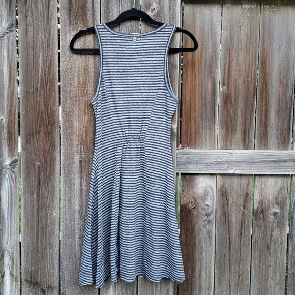 Striped Roxy Dress - Picture 4 of 4